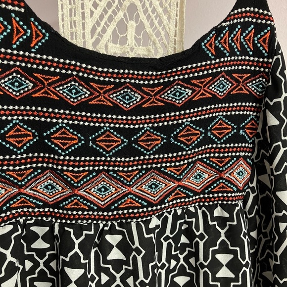 Takara Women’s Camisole/Halter, Size M, Black/White/Orange, Aztec, Handkerchief - Picture 4 of 4